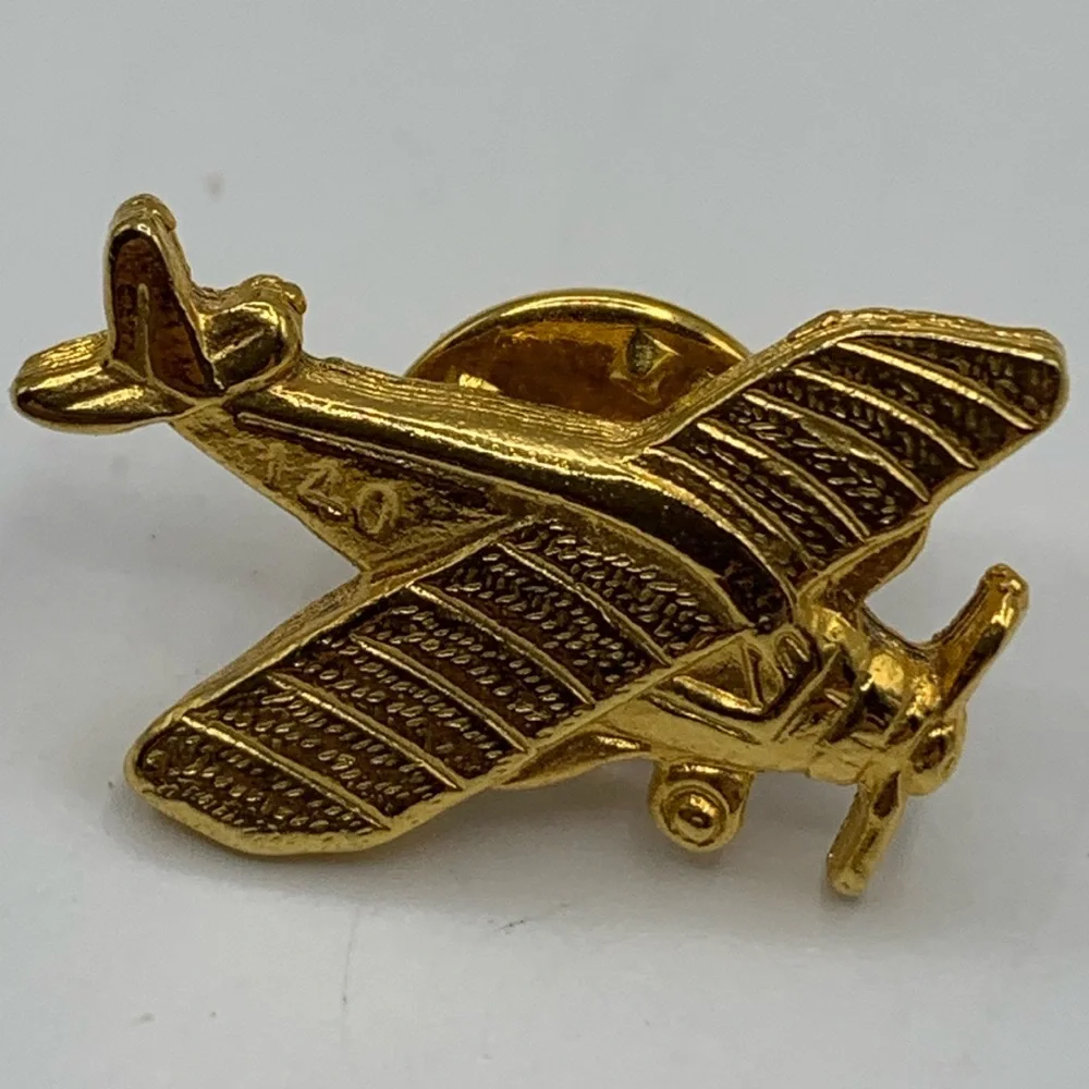 Cessna 140 Gold Airplane Lapel Pin - Classic Men’s Accessory